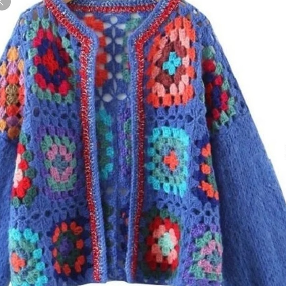 CLOSEOUT CYBER ♥️🩷♥️! Boho Crochet Square crop sweater - Picture 3 of 4